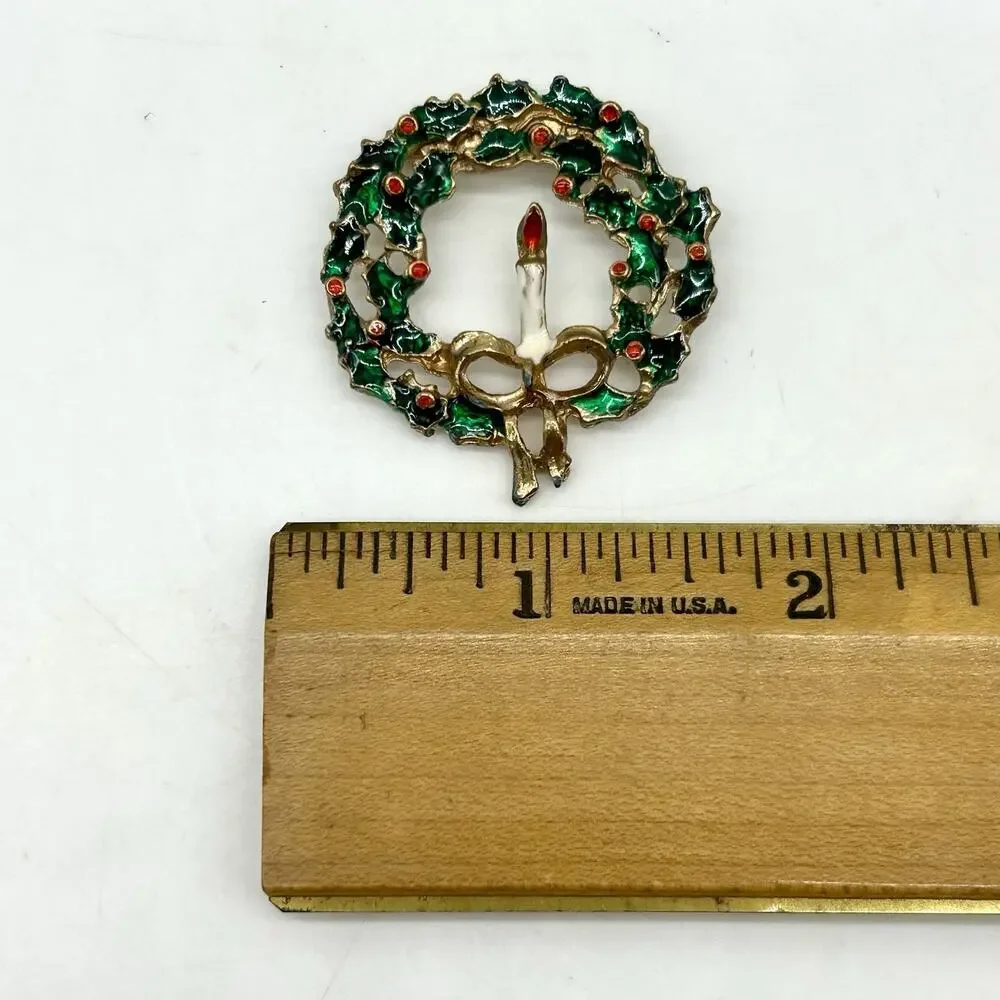 Vintage Christmas Wreath Brooch Candle Bow Holly Red Green White Enamel - Picture 3 of 7